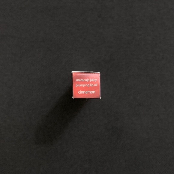 TARTE Cinnamon Maracuja Juicy Plumping Lip Oil Hydrating Gel to Oil Gloss - Picture 3 of 3